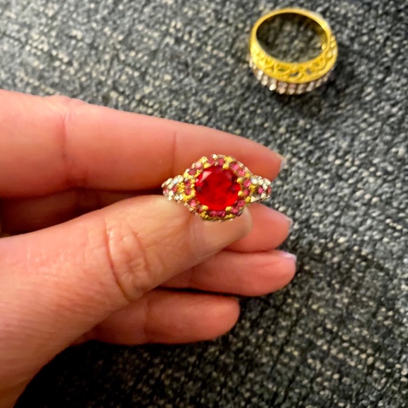 ๐ 2 Gold Tone & Rhinestone Rings ๐ - Picture 6 of 8
